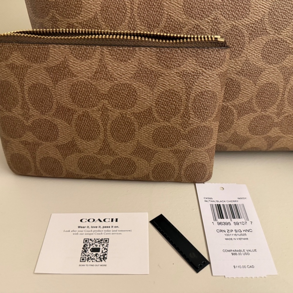 Coach Shoulder Bag Signature Canvas Leather Horse Carriage Print with Wallet - Picture 4 of 9